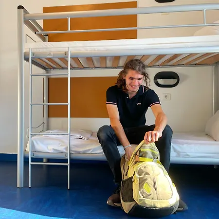 Hi Grenoble Hostel *