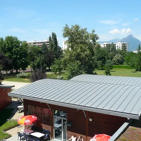 Hostel Hi Grenoble *